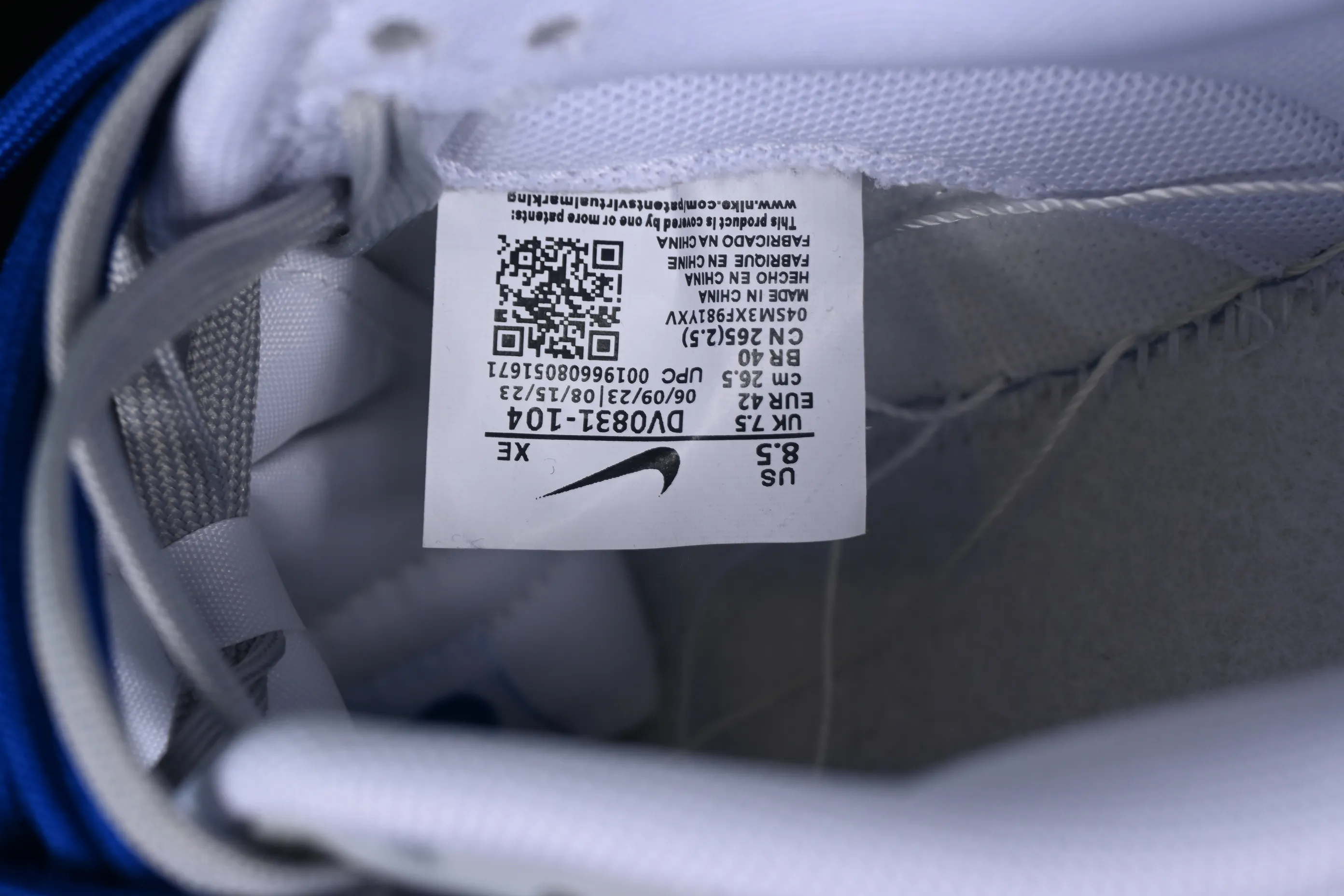All Categories Nk SB Dunk Series Nk SB Dunk Low Low-top sneakers Nk Dunk Low "Royal" Gummy bear color graffiti Bear English letters SB strap low-top casual sneakers DV0831-104